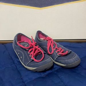 Dr Scholls tennis shoes